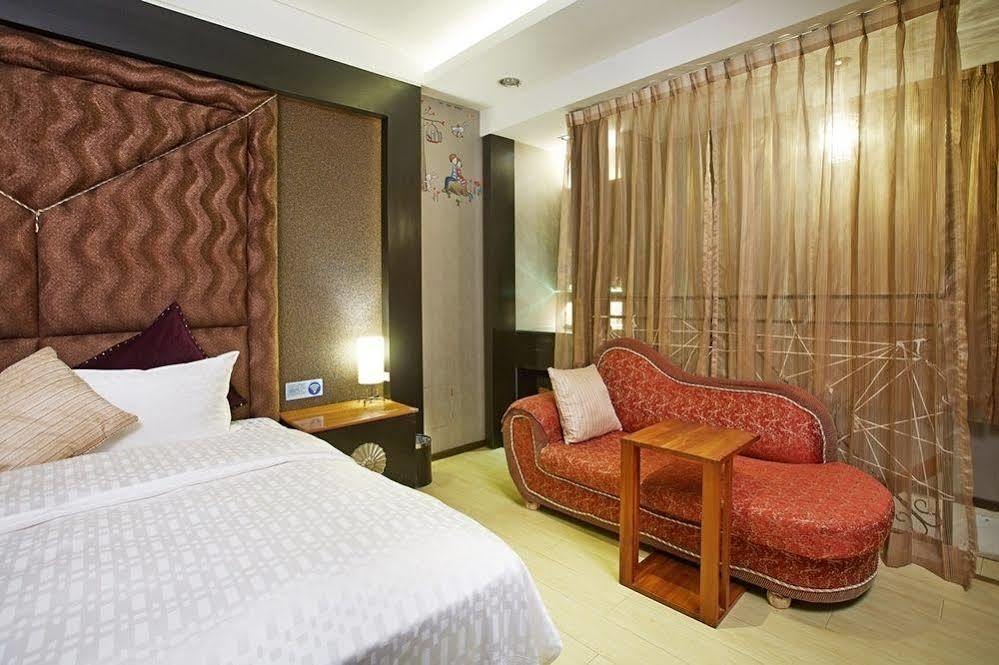 Prague Spring Boutique Motel Liujia Екстериор снимка