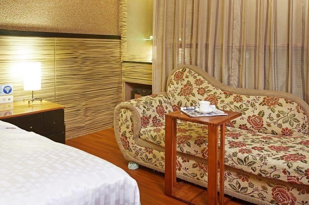 Prague Spring Boutique Motel Liujia Екстериор снимка